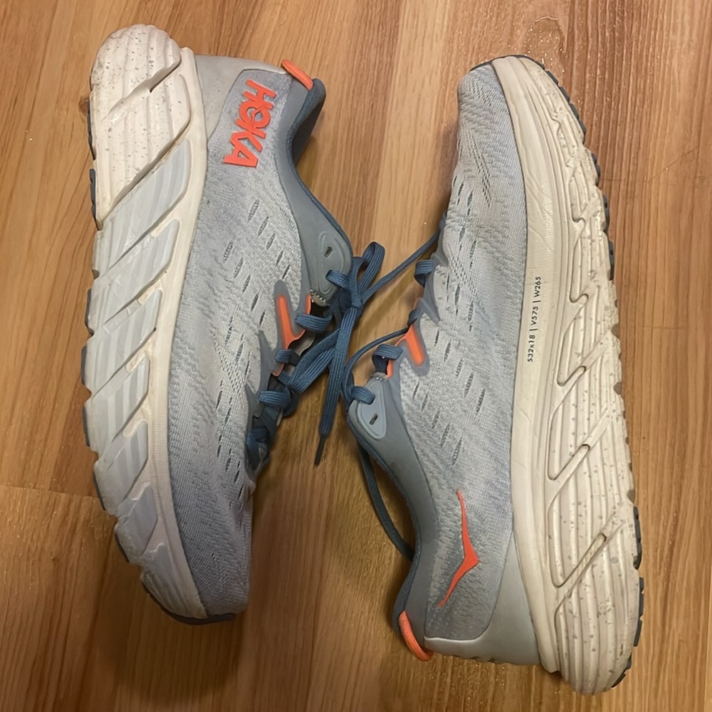 HOKA Gaviota 4 Sneakers